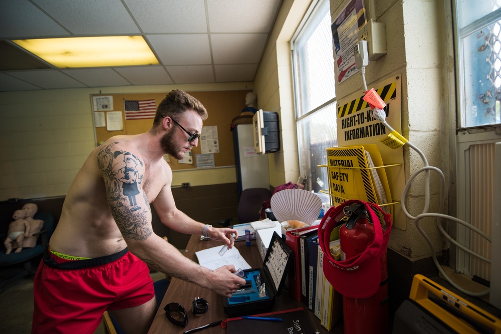 JBSA-Lackland lifeguards save Airman