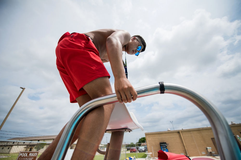 JBSA-Lackland lifeguards save Airman