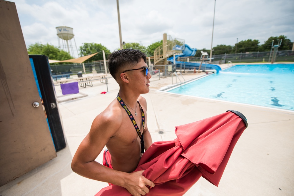 JBSA-Lackland lifeguards save Airman