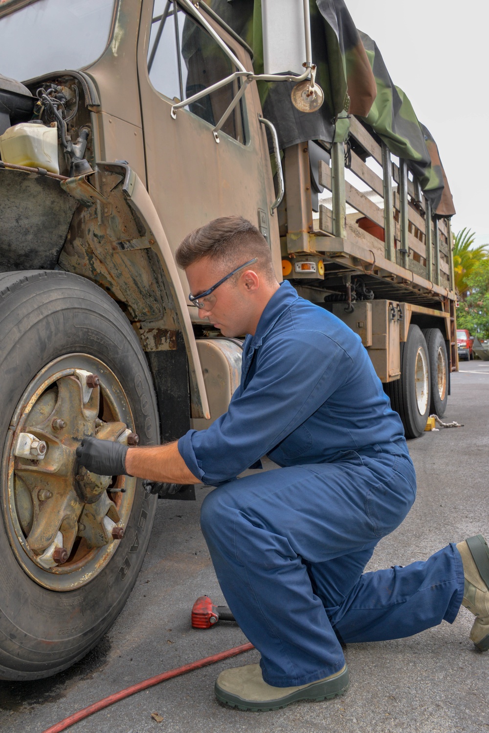 134th Vehicle Operations Airmen work with 154th Airmen