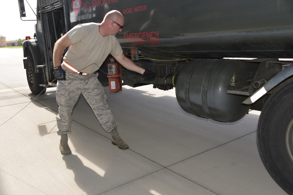 Volunteer Airmen train in Hawaii