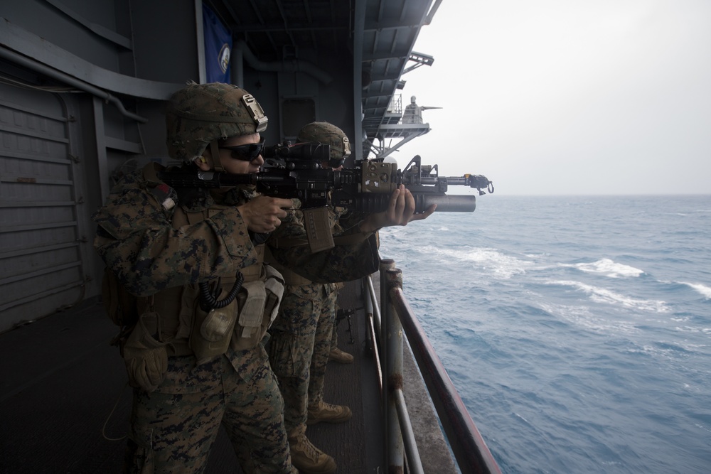 BLT Marines conduct Tactical Recovery of Aircraft and Personnel training aboard the amphibious assault ship USS Wasp (LHD) 1