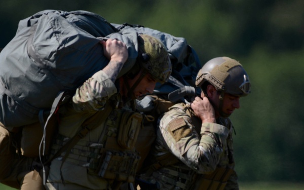 435th AGOW and 16th SB parachute over Ramstein