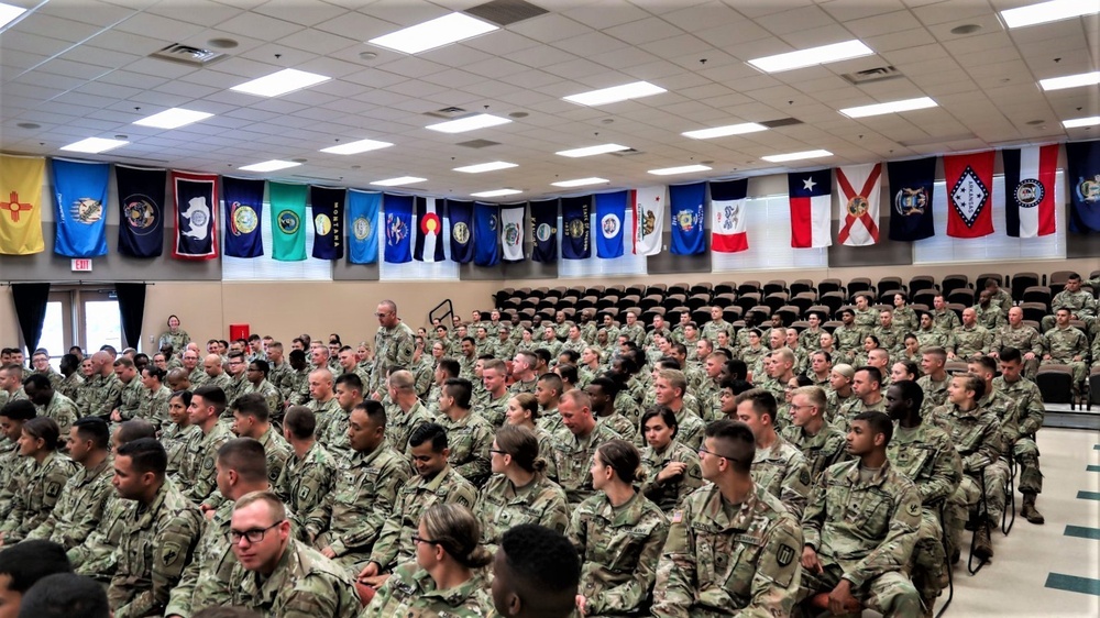 Army Reserve CSM visits with Fort McCoy NCOA students