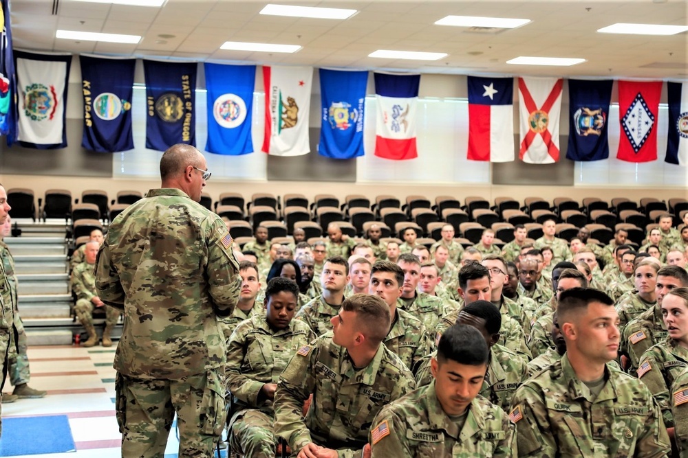 Army Reserve CSM visits with Fort McCoy NCOA students