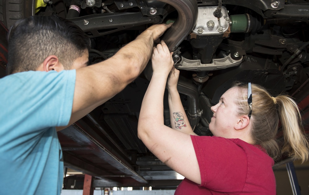 Airmen use Auto Hobby Shop for cheaper car repairs
