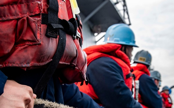 USS Michael Murphy and CNS Araucano Conduct RAS During Teamwork South