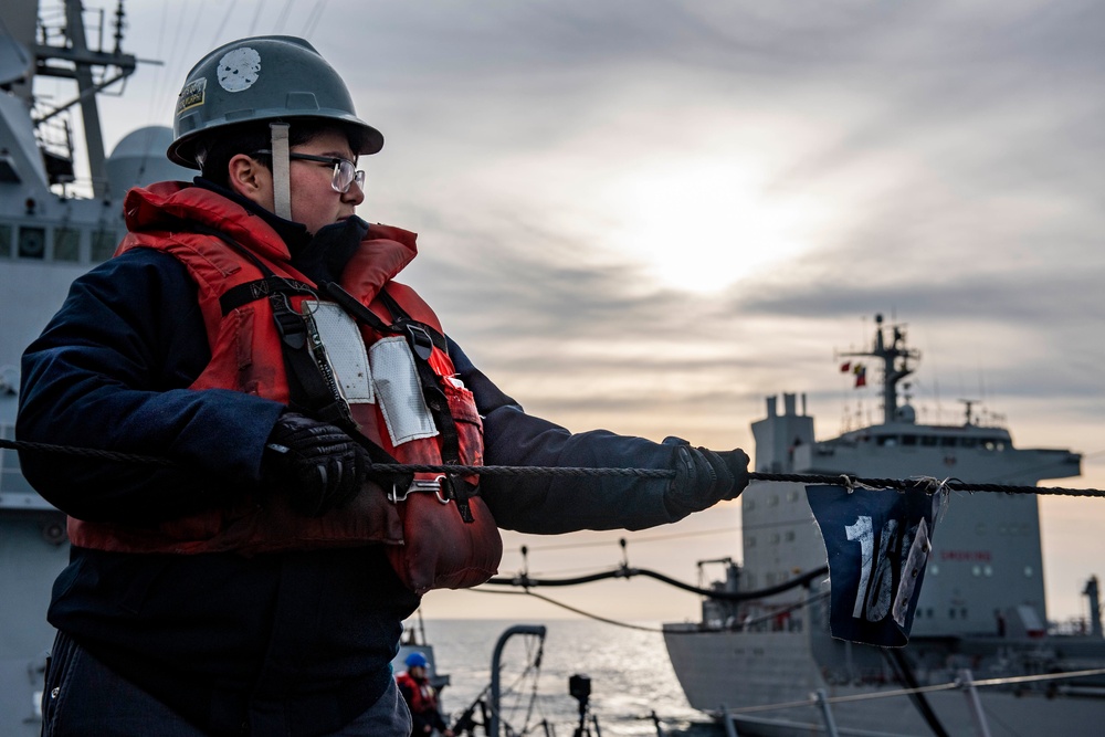 USS Michael Murphy and CNS Araucano Conduct RAS During Teamwork South USS Michael Murphy and CNS Araucano Conduct RAS During Teamwork South