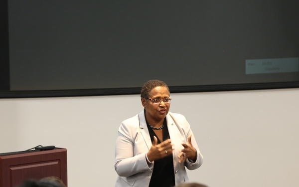 CCDC AvMC director meets with Pathways, SSEP interns