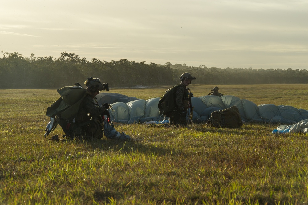 31st MEU Marines conduct HALO insert into Shoalwater Bay Training Area
