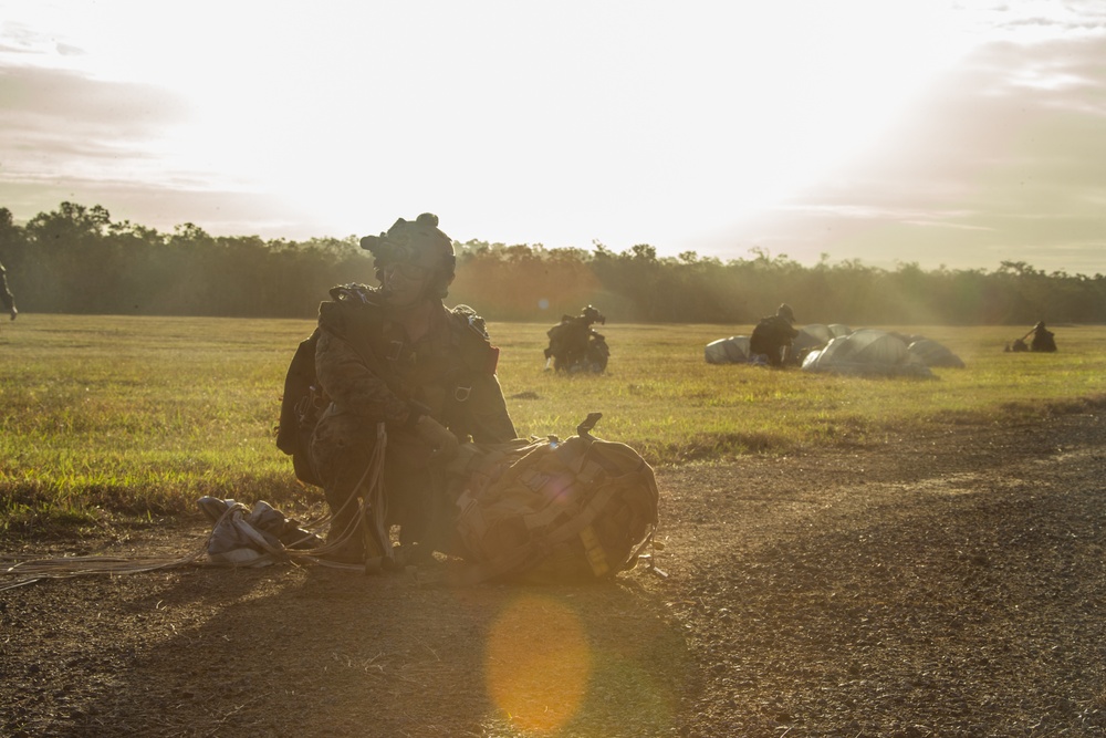 31st MEU Marines conduct HALO insert into Shoalwater Bay Training Area
