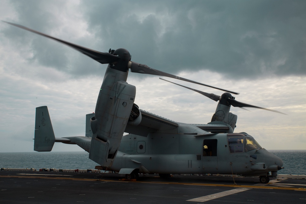 31st MEU conducts flight operations aboard USS Wasp