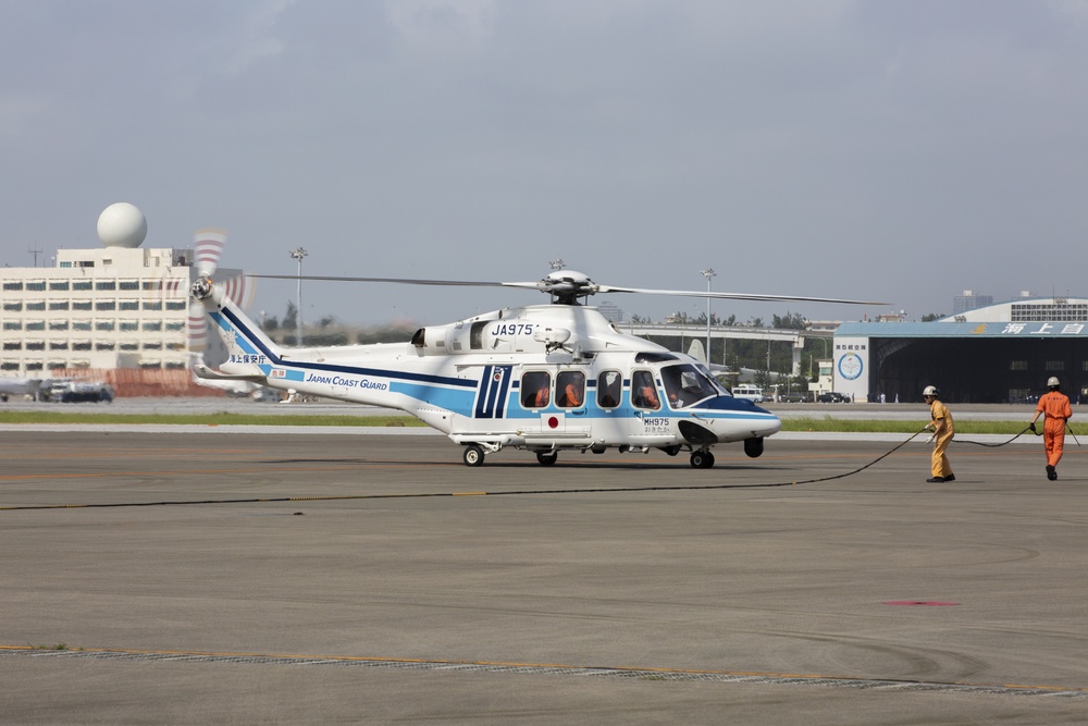 Leaders of MWHS-1 tour Japan Coast Guard