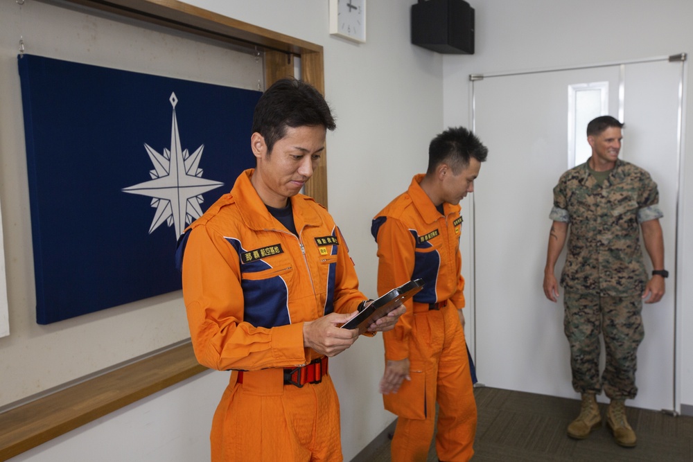 Leaders of MWHS-1 tour Japan Coast Guard