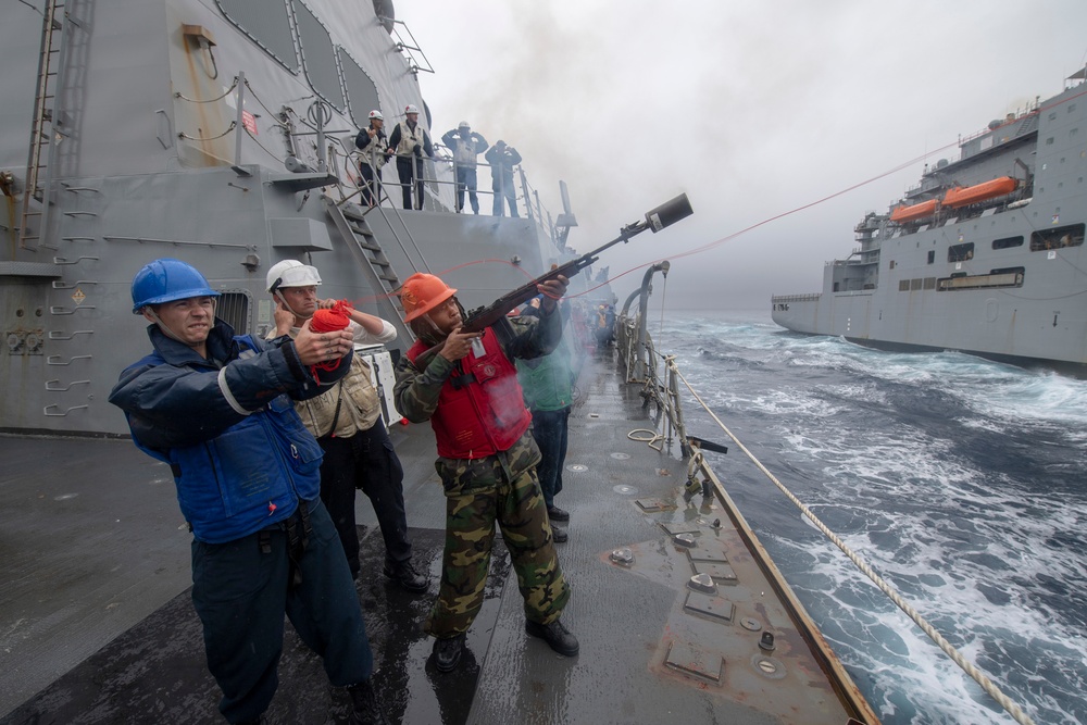 USS MOMSEN Conducts Replenishment-at-Sea