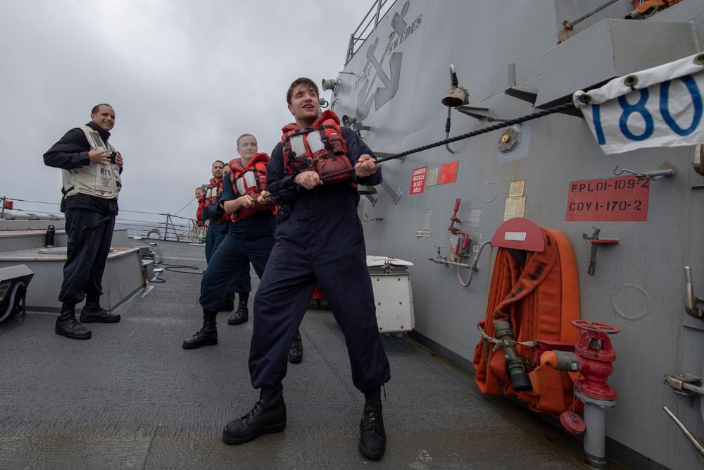 USS MOMSEN Conducts Replenishment-at-Sea