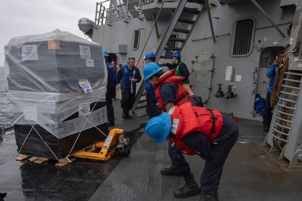 USS MOMSEN Conducts Replenishment-at-Sea