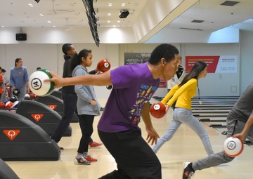 Camp Zama bowls to ‘Strike Out Teen Dating Violence’