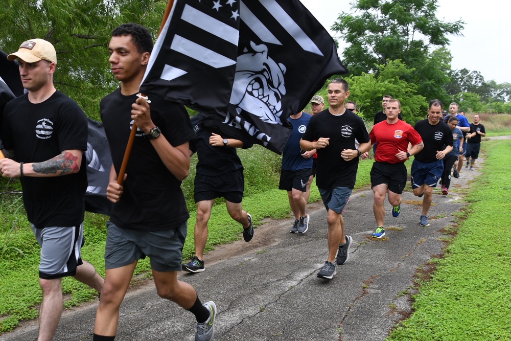 Port Dawgs hold annual remembrance run for fallen