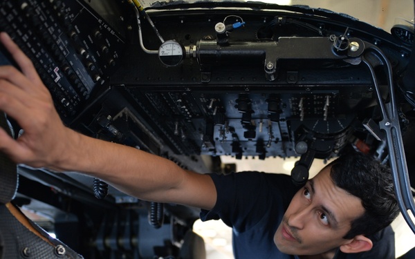 Inspecting Cockpit Systems on MH-60S Sea Hawk