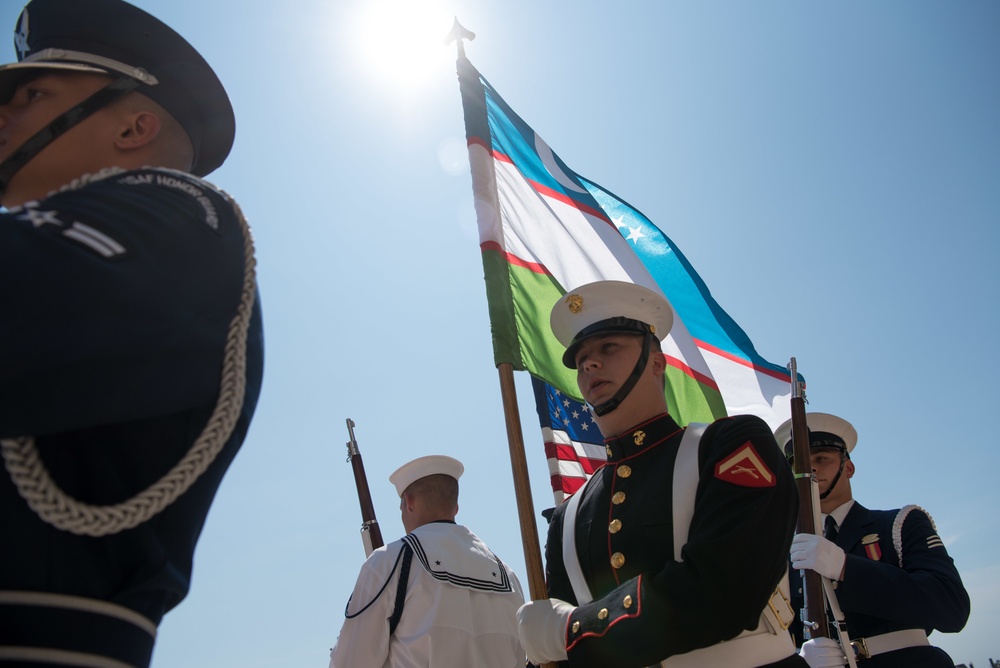 A/SD meets with Uzbekistan MinDef