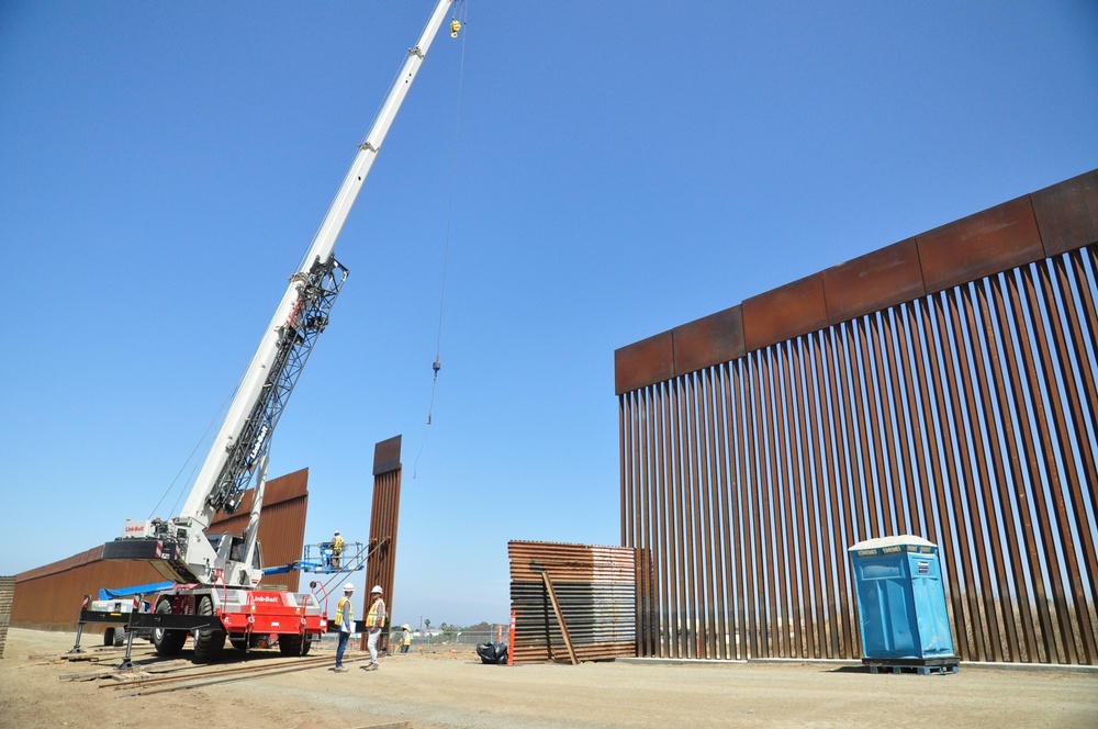 USACE Chief Visits San Diego Border Sector Construction