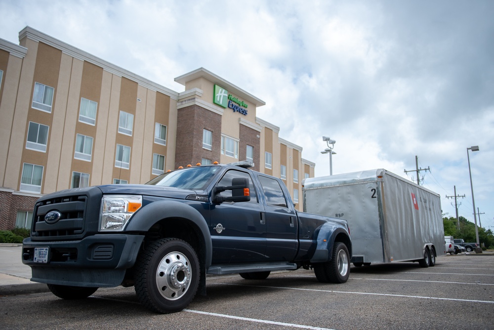 Coast Guard shallow water response team deploys to Covington, Louisiana