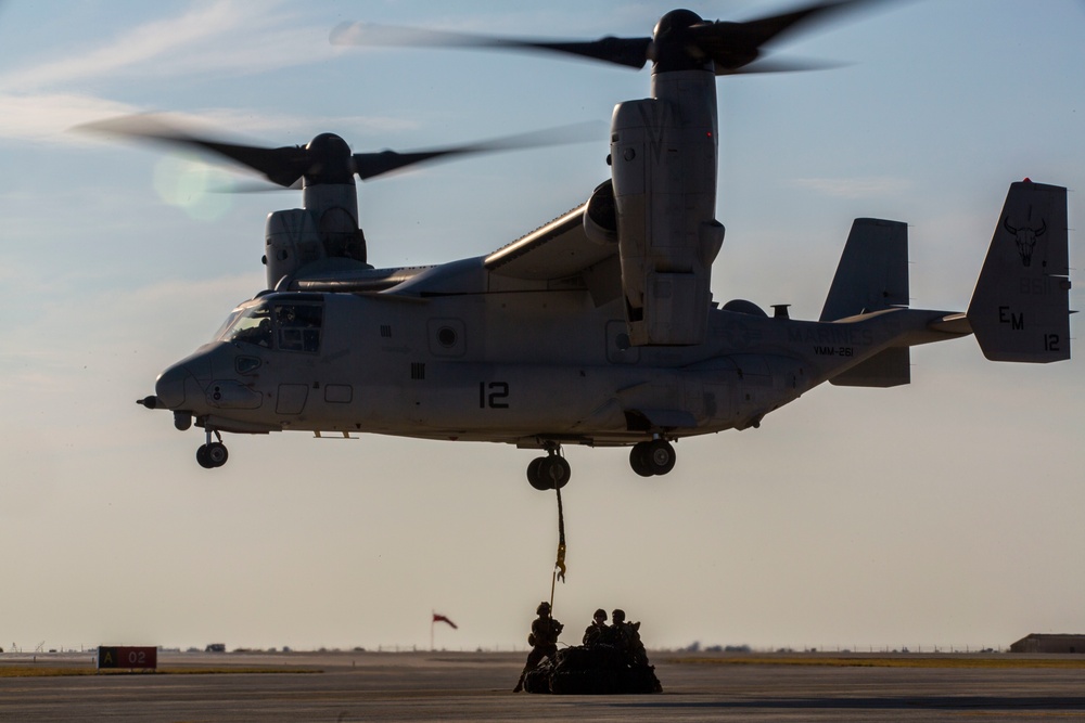 SPMAGTF-CR-AF 19.2 increases helicopter support team proficiency