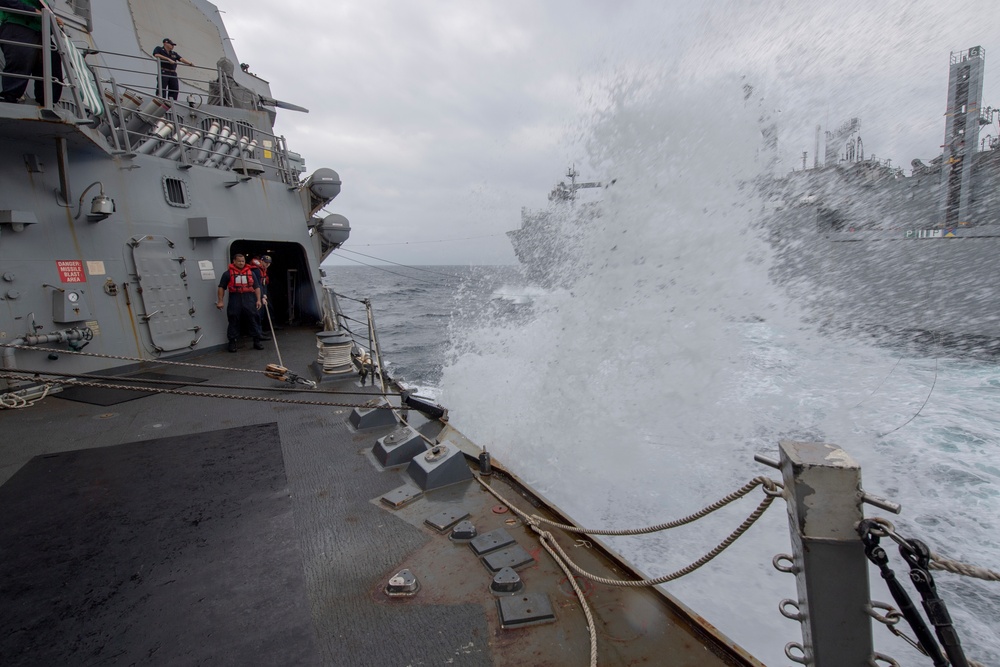 USS MOMSEN Conducts Replenishment-at-Sea