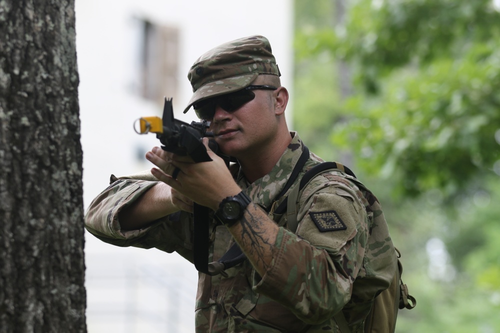 871st Troop Command Soldier Pulls Security