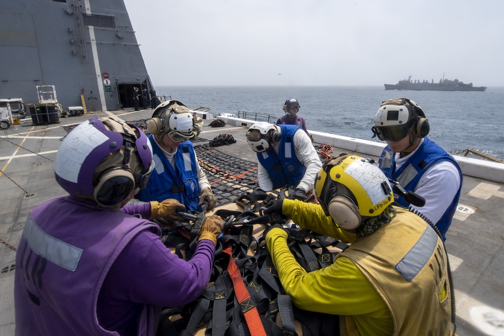 USS John P. Murtha Vertical Replenishment