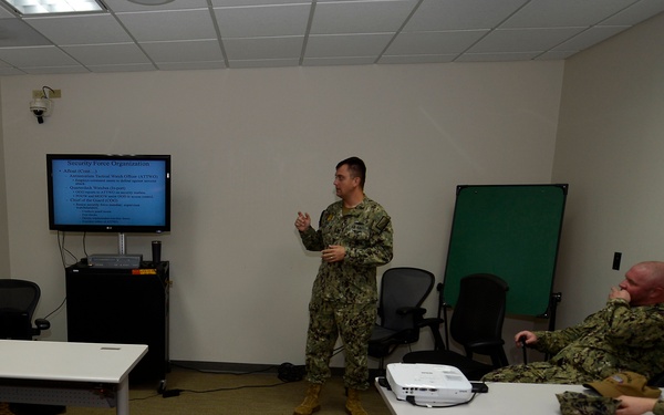 Frank Cable Sailors Take SRF-B Course