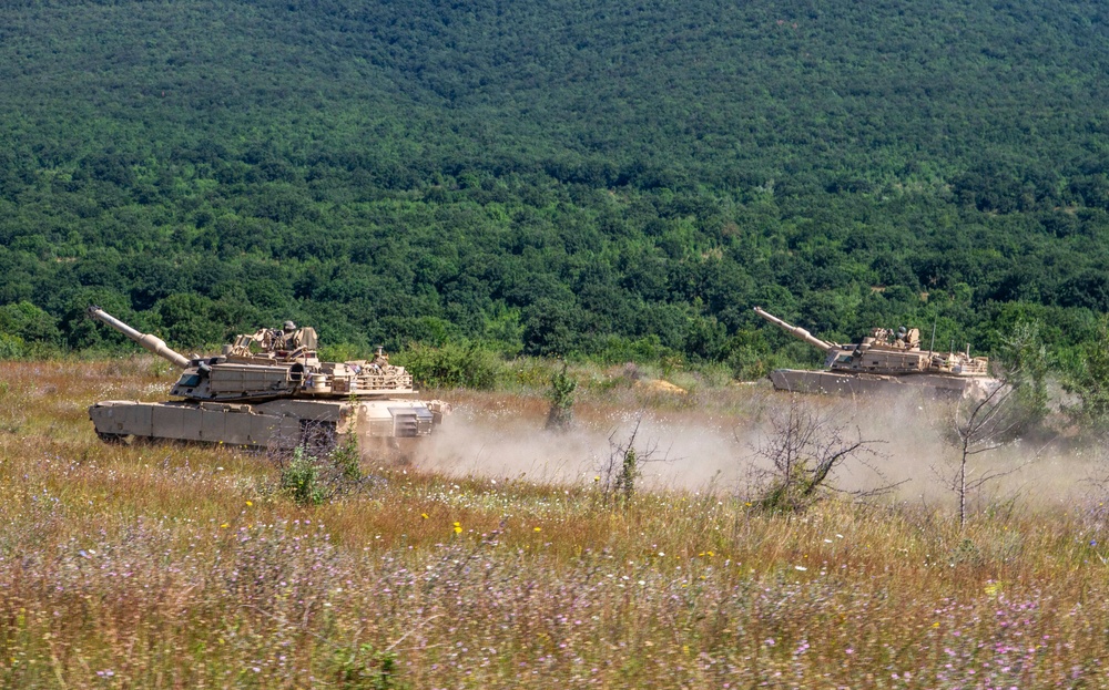 Soldiers conduct mounted manuevering tactics