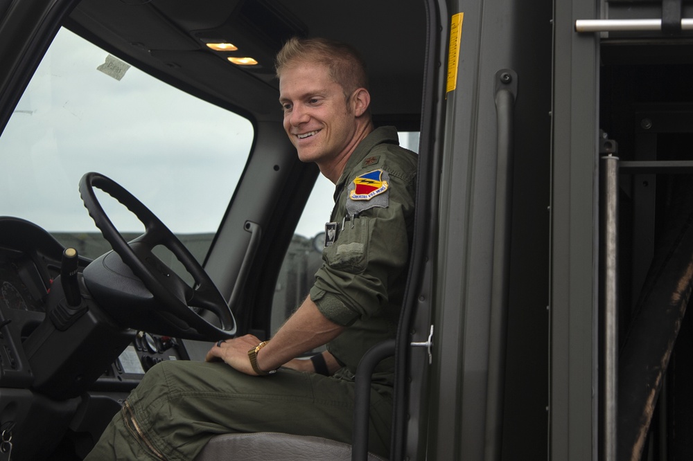 Keep on truckin': F-35 pilot requalifies to refuel aircraft