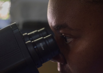 U.S., Honduran health services battle disease in Honduran mountain community