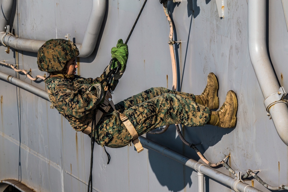 26th Marine Expeditionary Unit Rappels Aboard USS Bataan