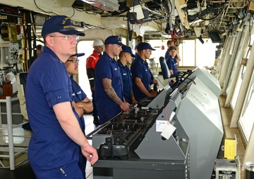 Coast Guard Cutter Elm arrives in Astoria