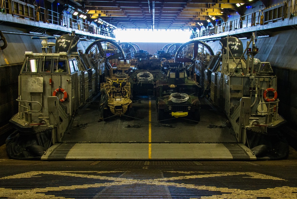 31st MEU departs USS Wasp as part of multinational amphibious assault