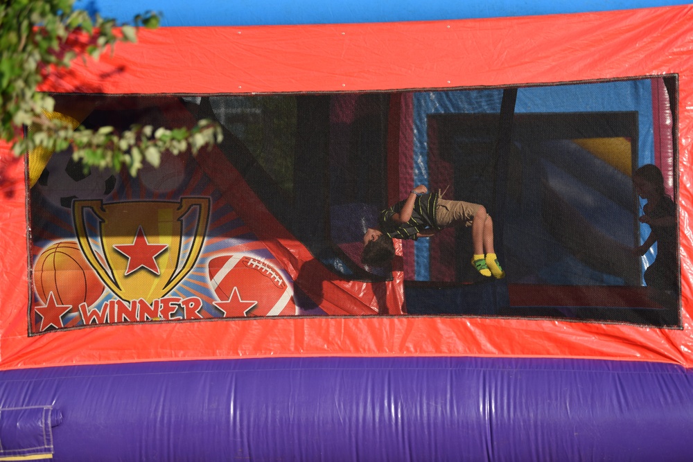 JBLE rocks out for Country Night