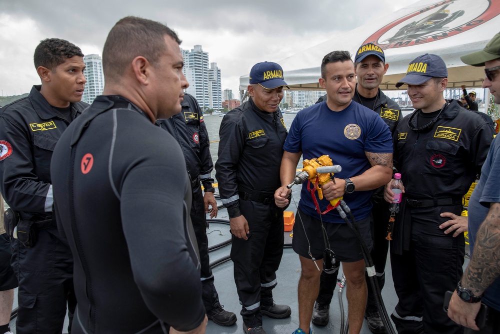 Navy Divers Strengthen Partnerships, On Land and Underwater!