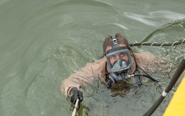 Navy Divers Strengthen Partnerships, On Land and Underwater!