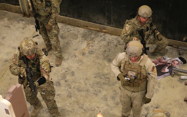 Coast Guard conducts expeditionary training to 1,500 students