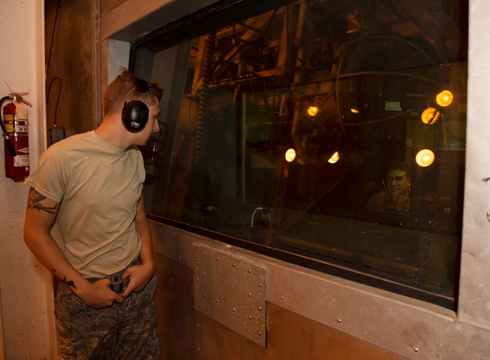 Whiteman AFB jet propulsion Airmen prepare for diagnostic tests on B-2 Spirit engine