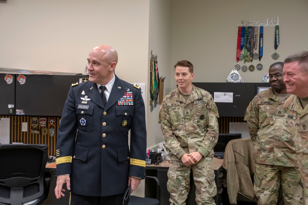 Lt. Gen. Horlander, Budget Deputy, Visits Oklahoma