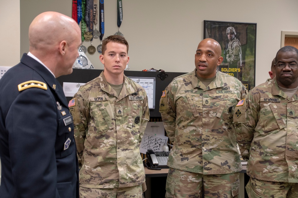 Lt. Gen. Horlander, Budget Deputy, Visits Oklahoma