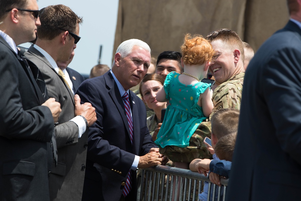 Vice President Pence visits Fort Bragg