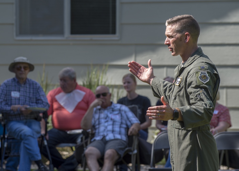 Col. Shannon Smith Visits Local Neighborhood Watch Group