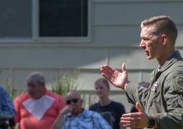 Col. Shannon Smith Visits Local Neighborhood Watch Group