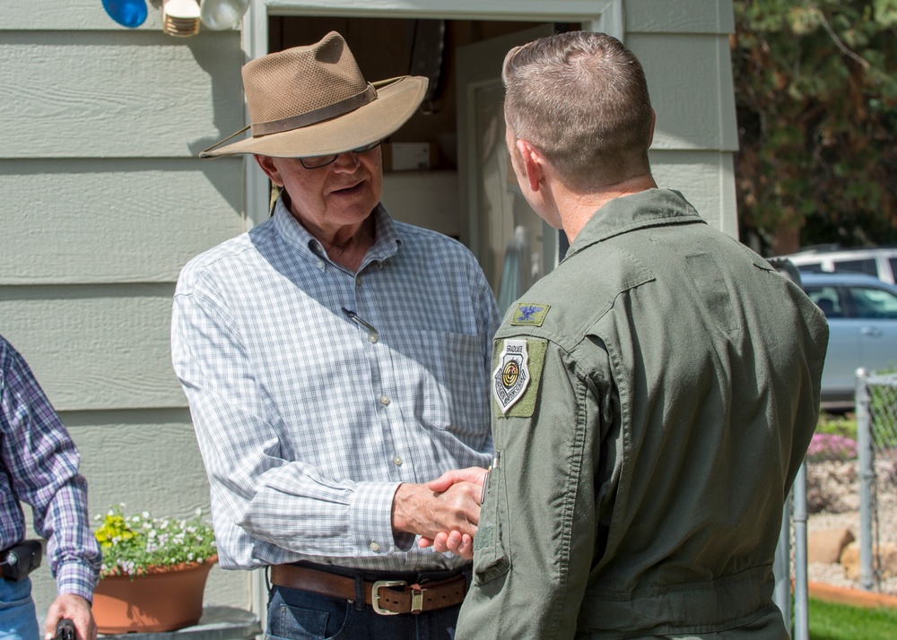 Col. Shannon Smith Visits Local Neighborhood Watch Group