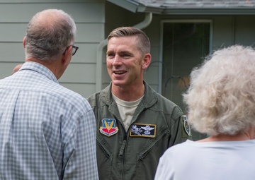 Col. Shannon Smith Visits Local Neighborhood Watch Group